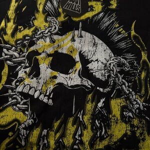 lost hills graphic tee size L